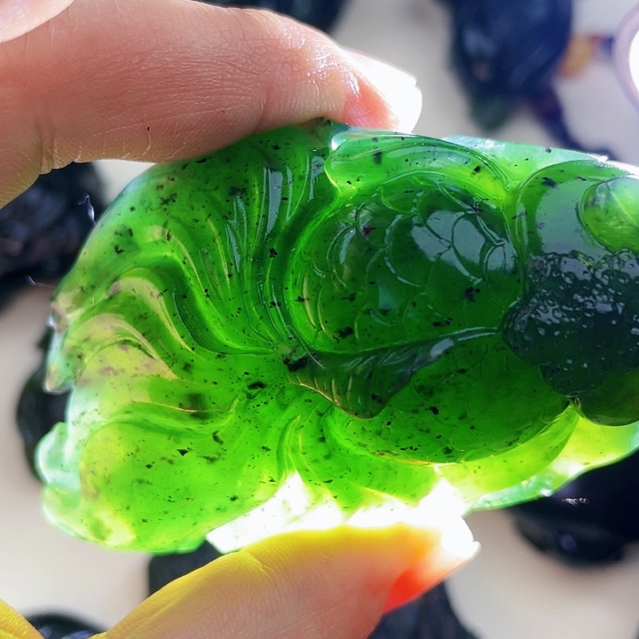 蛇纹石玉未镶嵌挂件