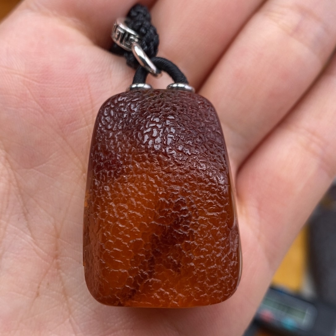 琥珀吊坠(赠链)未镶嵌
