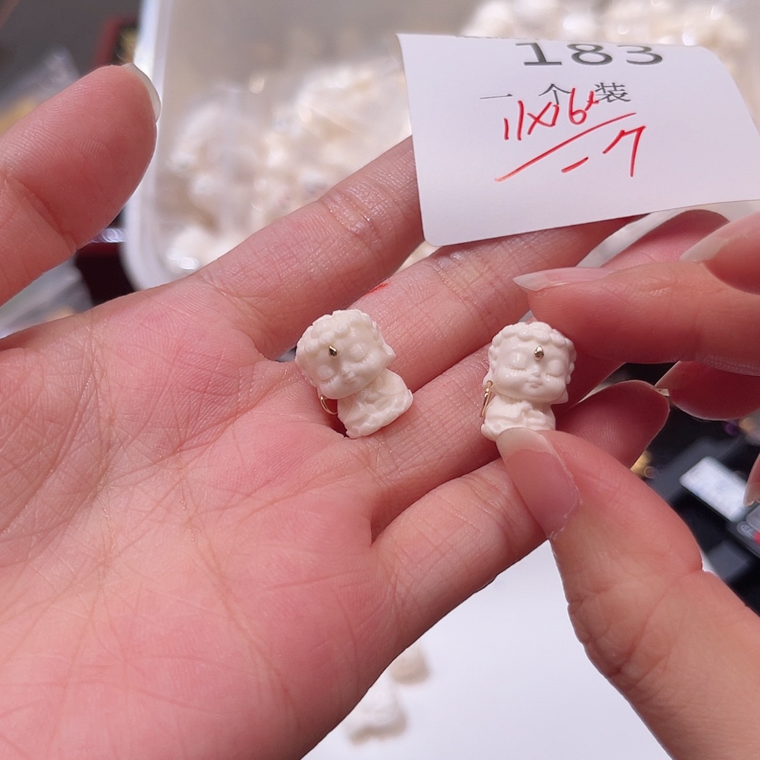 水晶珠宝半成品未镶嵌183 。      