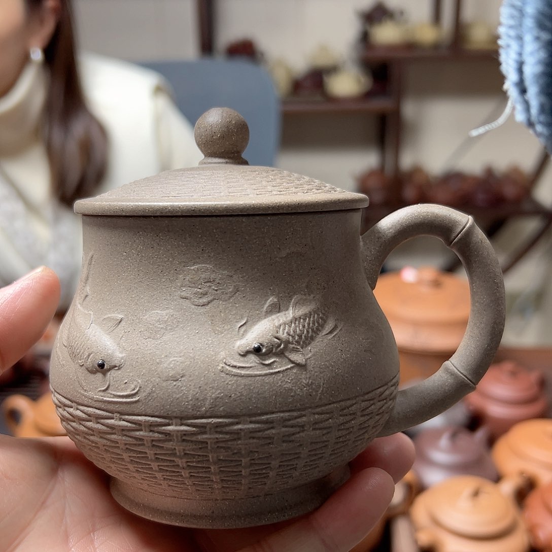 段泥茶杯380 cc左右的容量