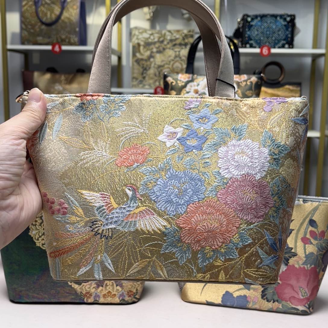 开***心织绣高定浮力大漏