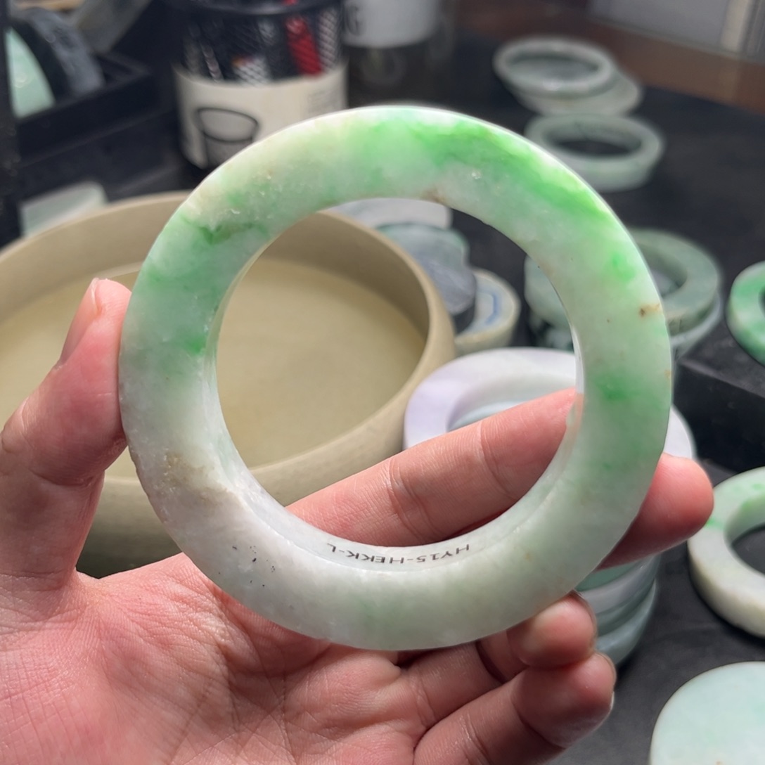 定制翡翠手镯未镶嵌