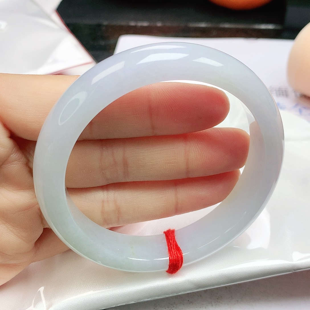 翡翠手镯未镶嵌正