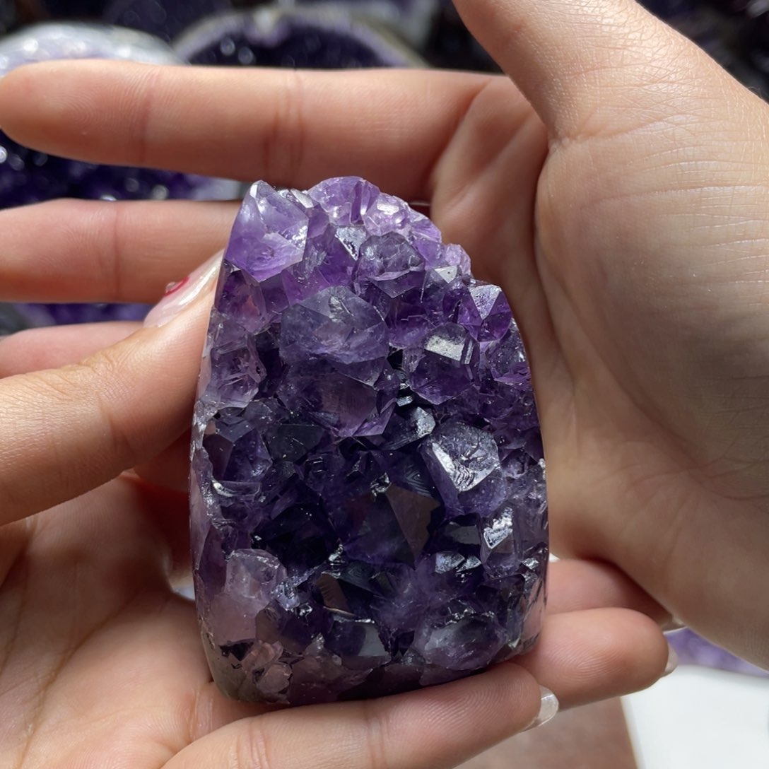 紫晶大型摆件（非配饰）未镶嵌
