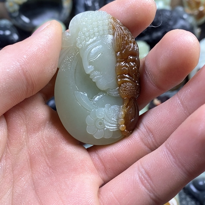 和田玉（糖玉）挂件未镶嵌南***