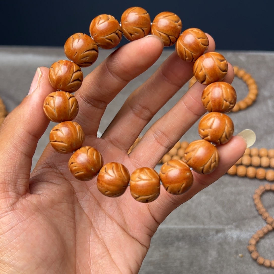 桃核手串////////////18