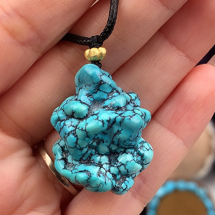 绿松石未镶嵌原矿