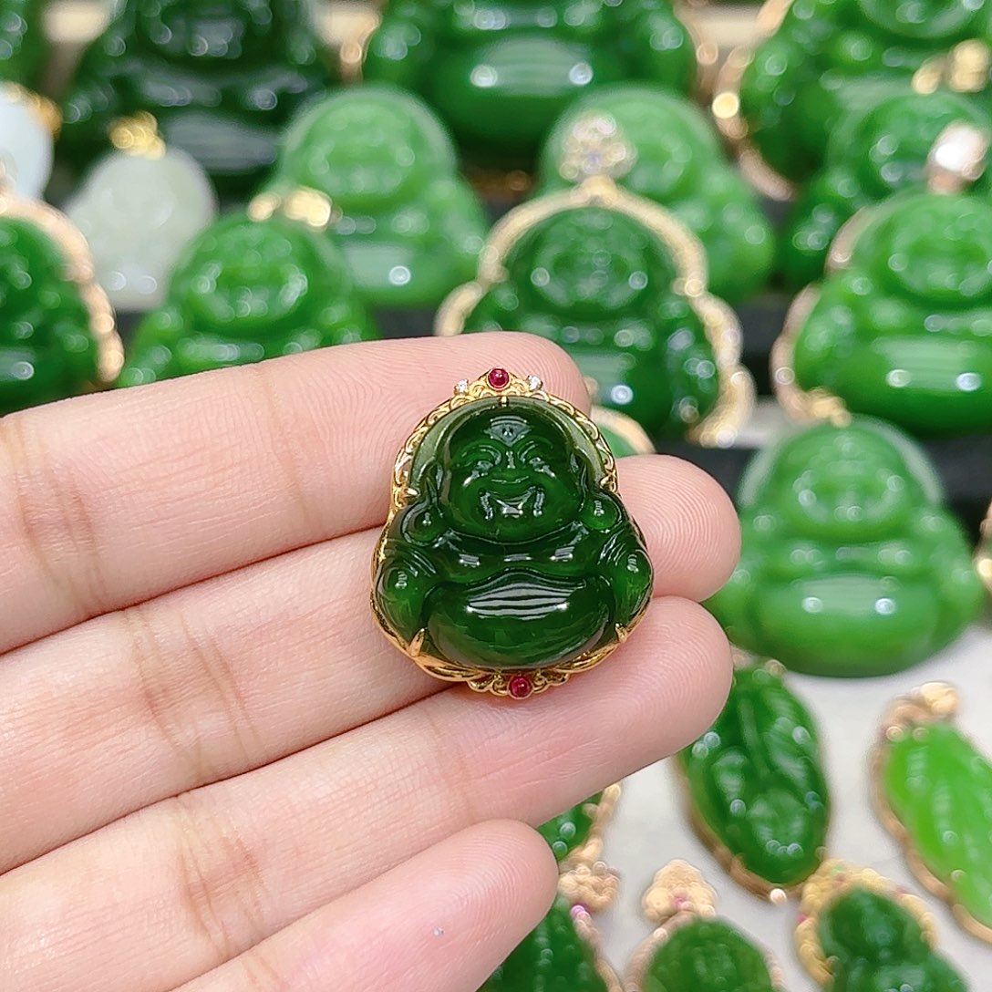 和田玉（碧玉）颈饰18K金镶嵌