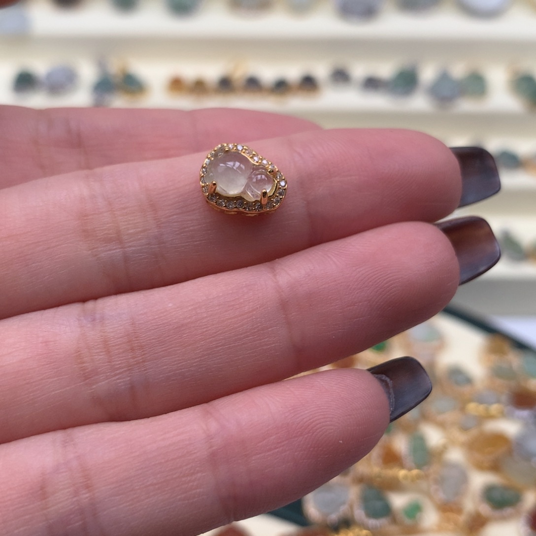 翡翠银S925镶嵌颈饰金鱼