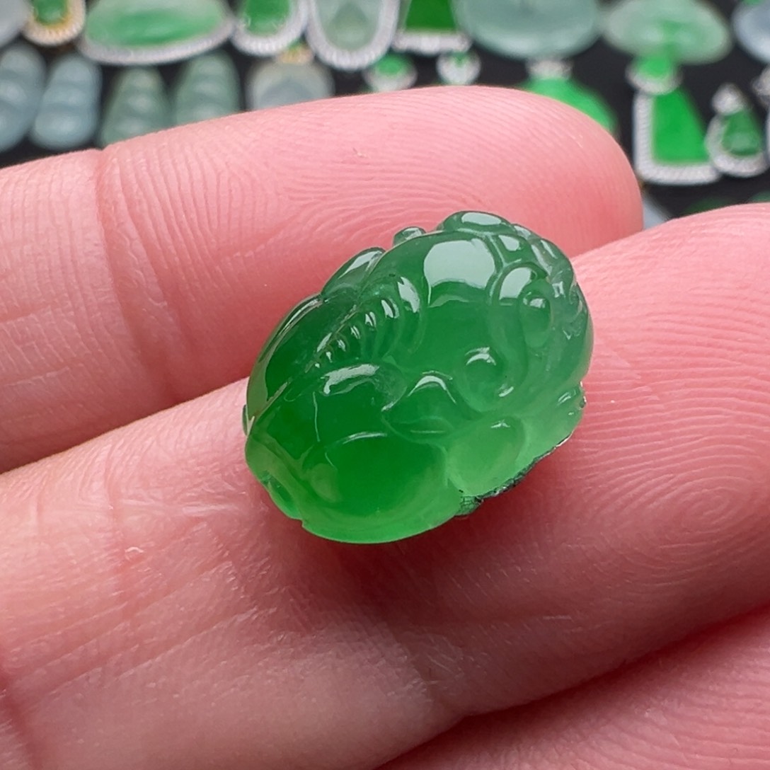 翡翠颈饰未镶嵌貔貅13.2