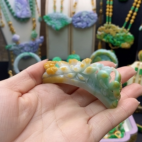 翡翠颈饰未镶嵌天然