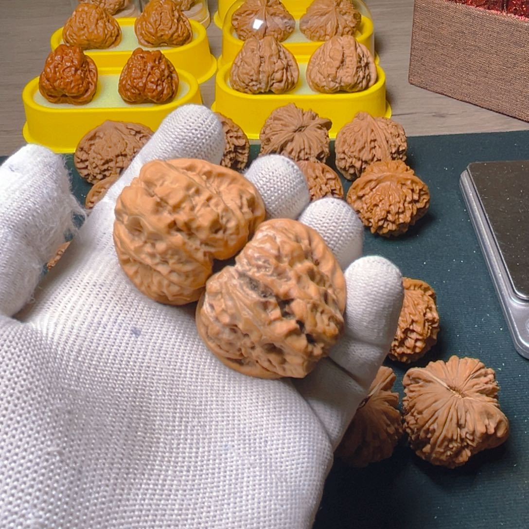 文玩核桃把件壮蛤蟆头40