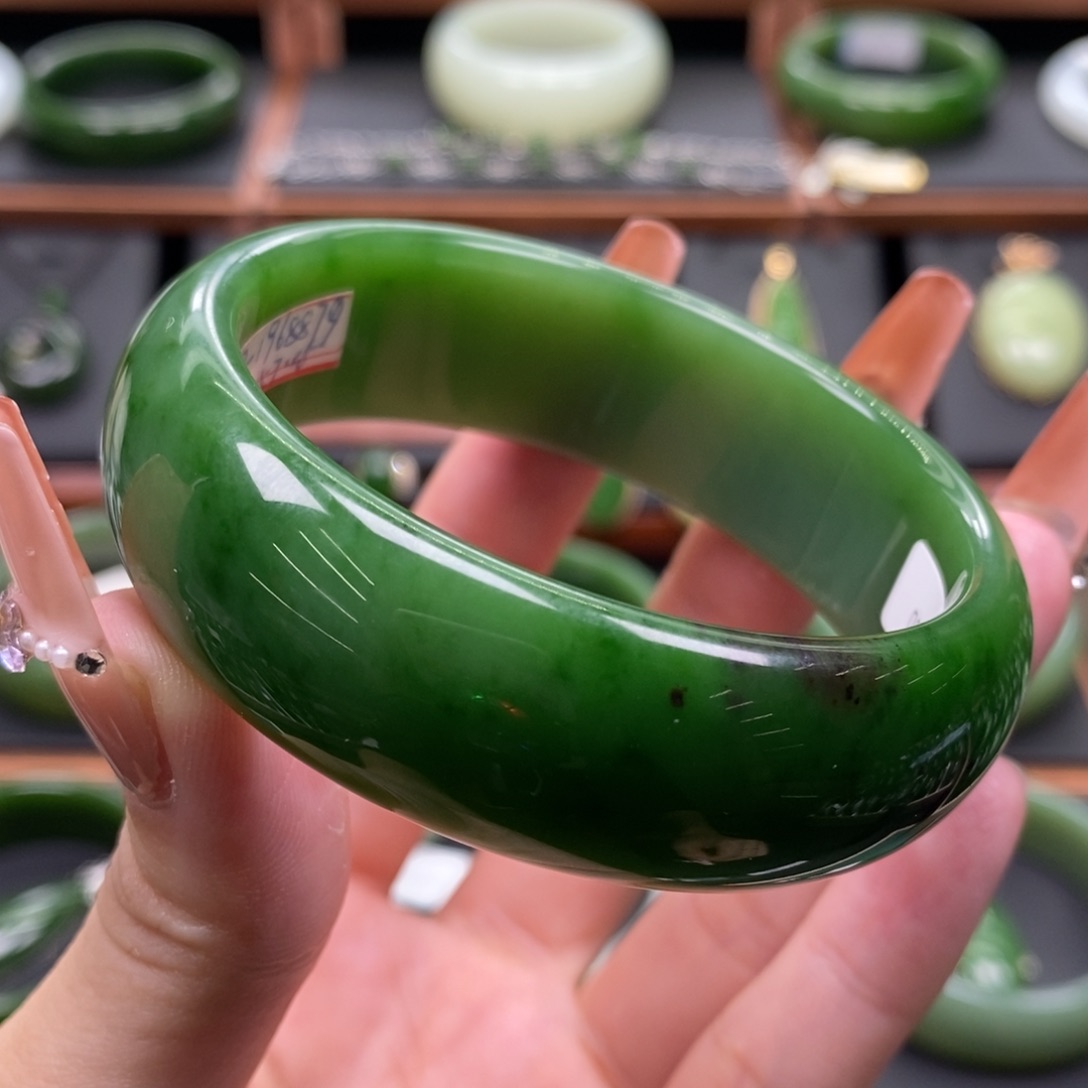 和田玉（碧玉）未镶嵌手镯5657