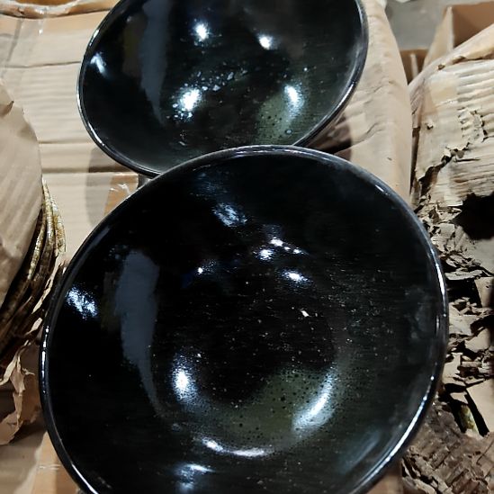 摆件盘子碗茶壶啥都有