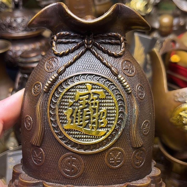 精美铜器批发档口