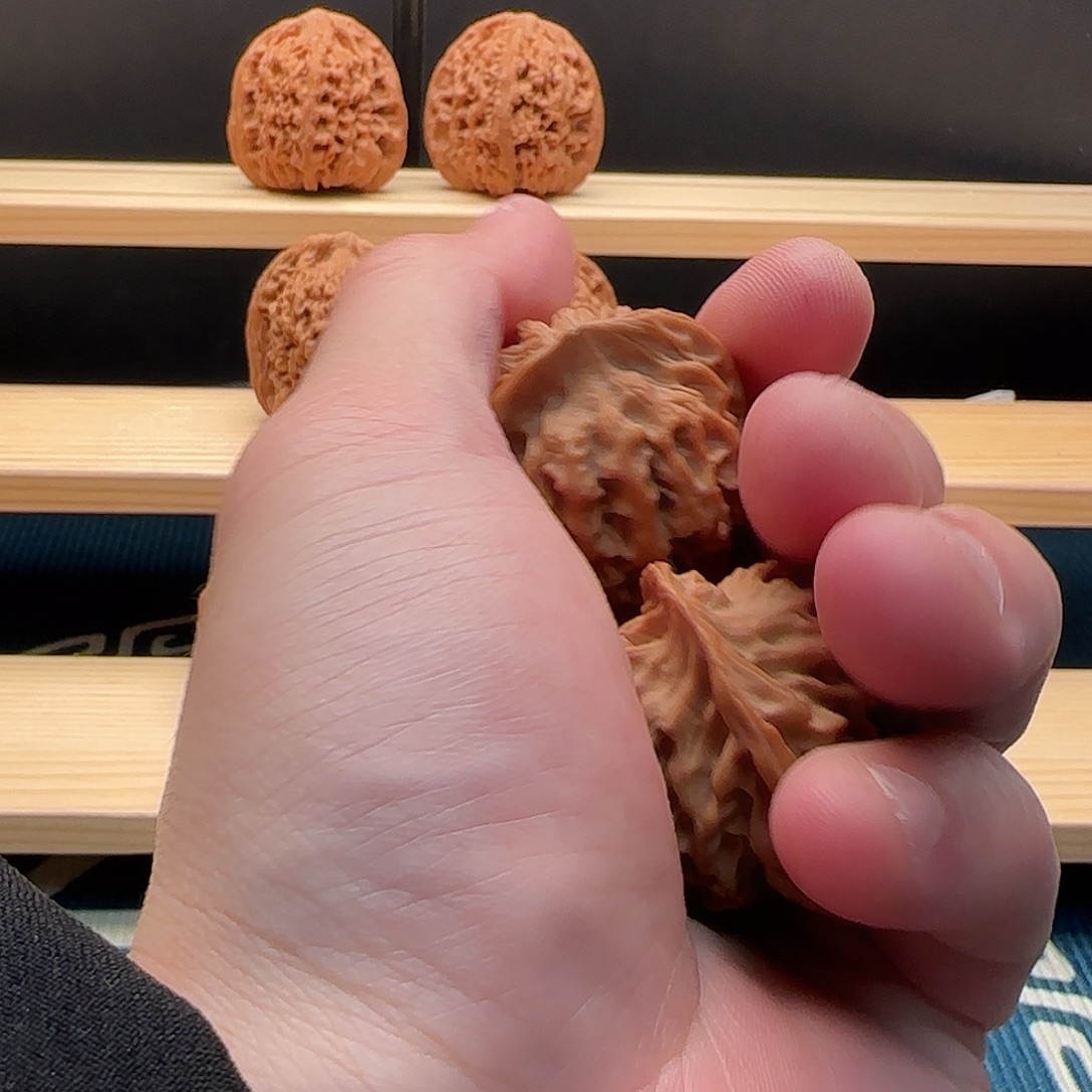 吊坠桃核亲们秦闷