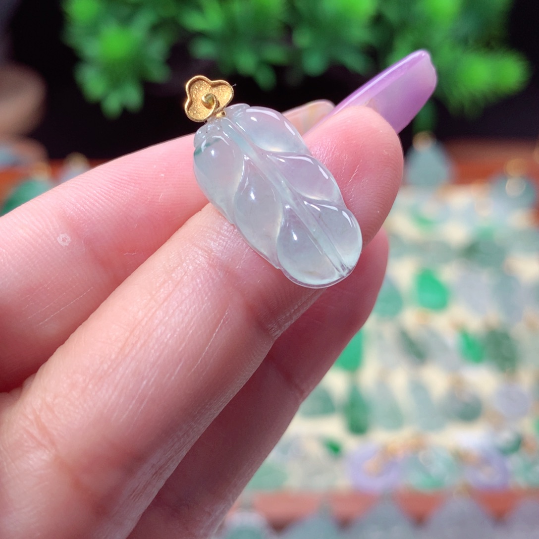 翡翠吊坠(不含链)18K金镶嵌