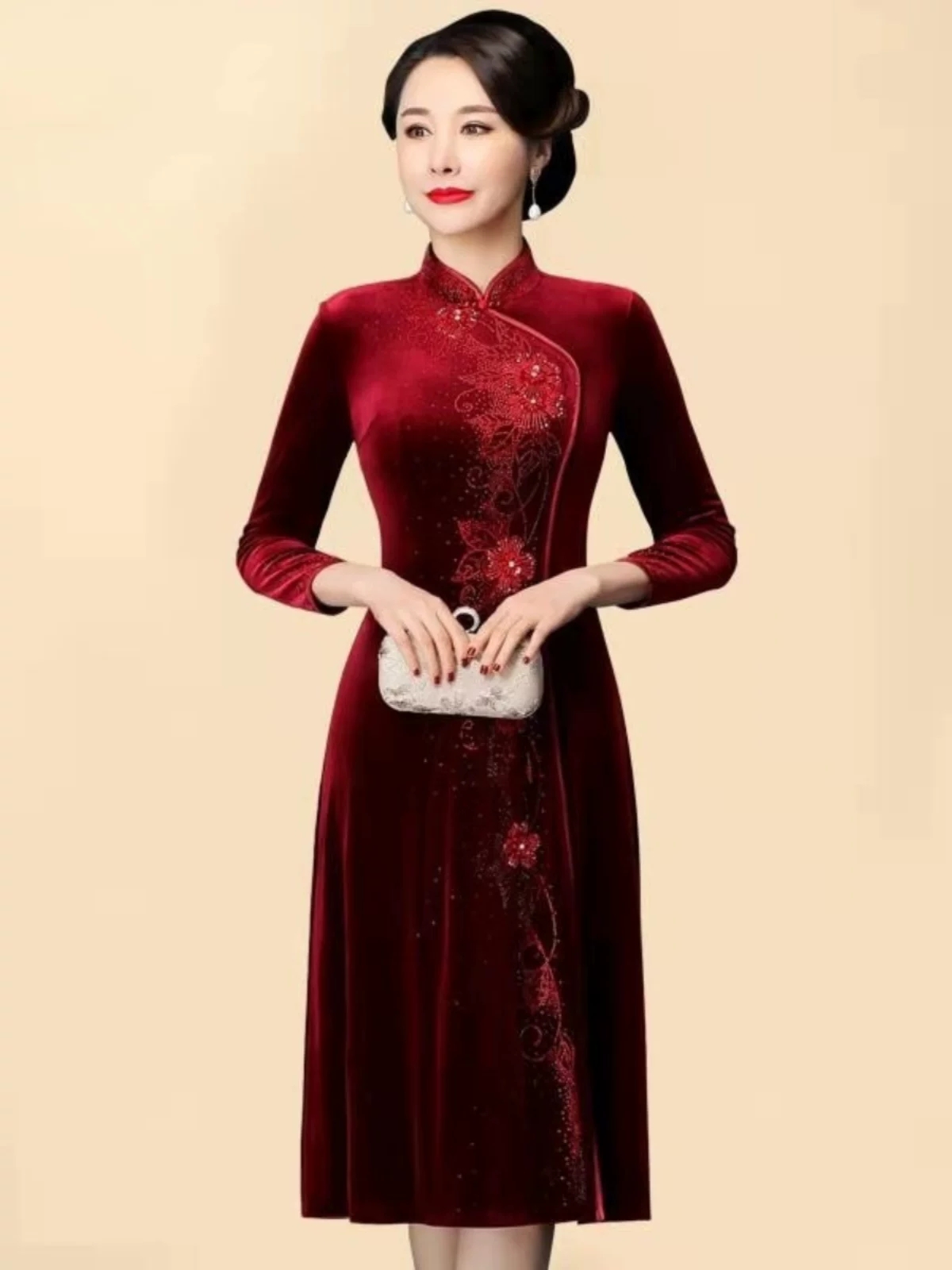 婚礼气质经典手工穿珠高温烫钻短款前开叉改良旗袍连衣裙