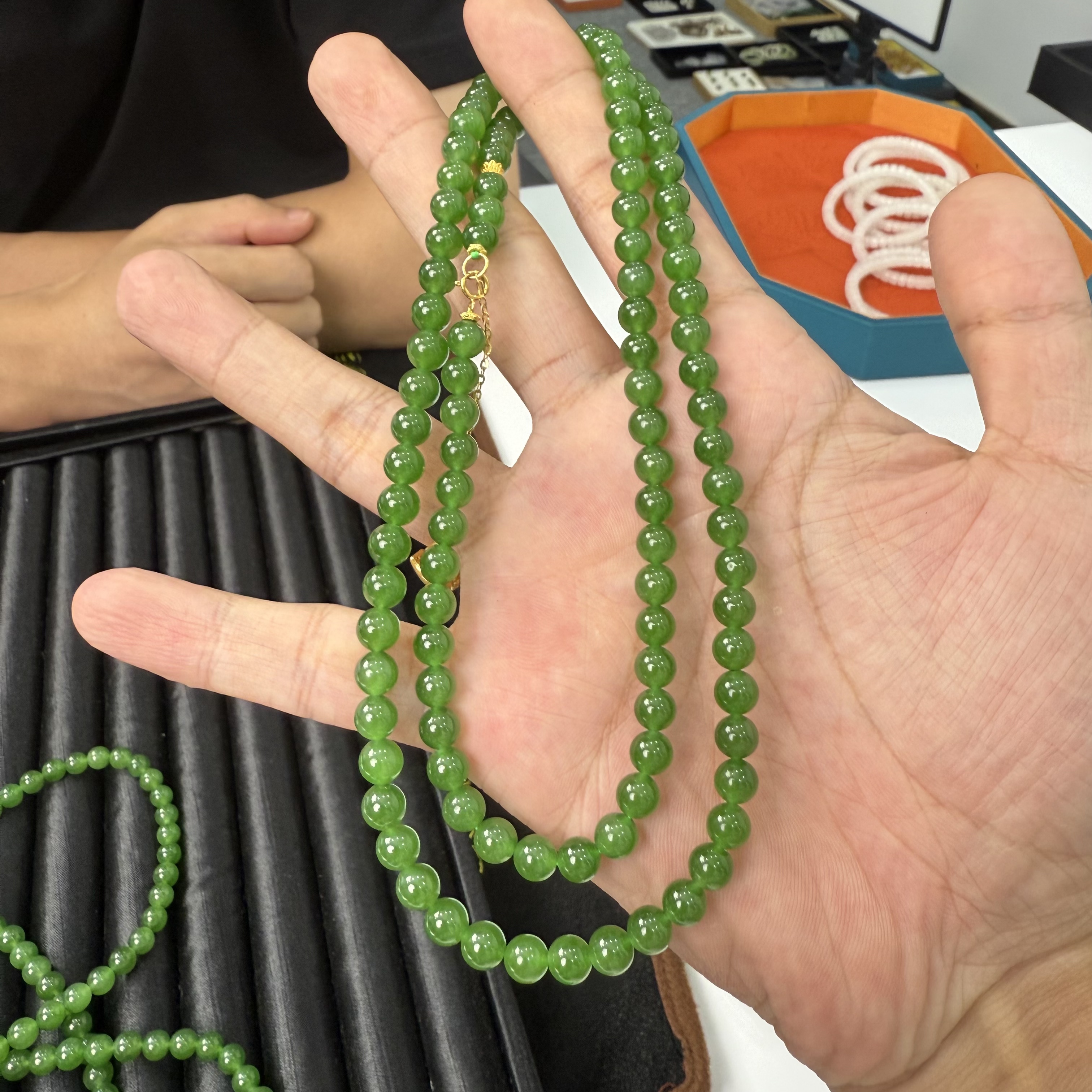 【北野珠宝】18k金天然和田玉阳绿俄料项链-B72H-32尺寸6mm