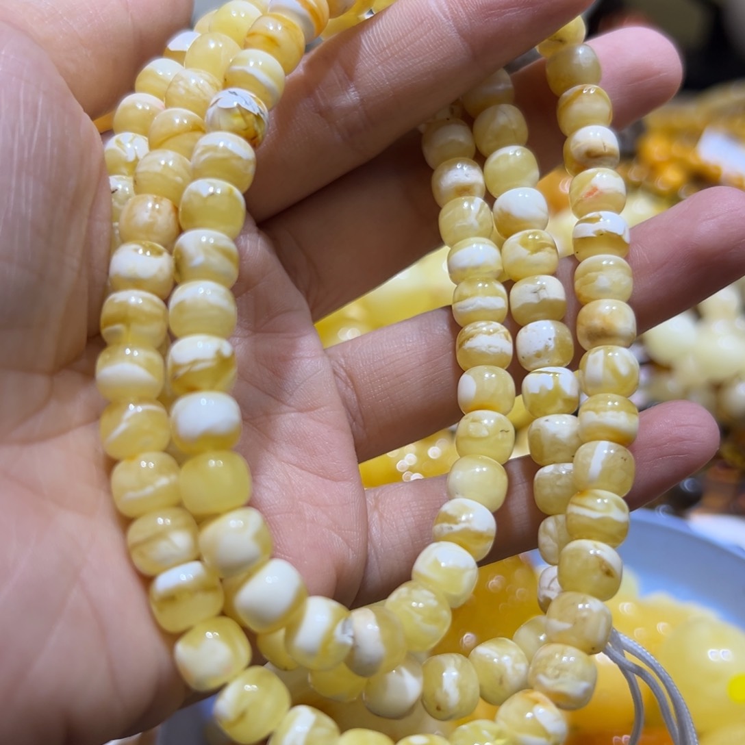 琥珀珠宝奇石未镶嵌