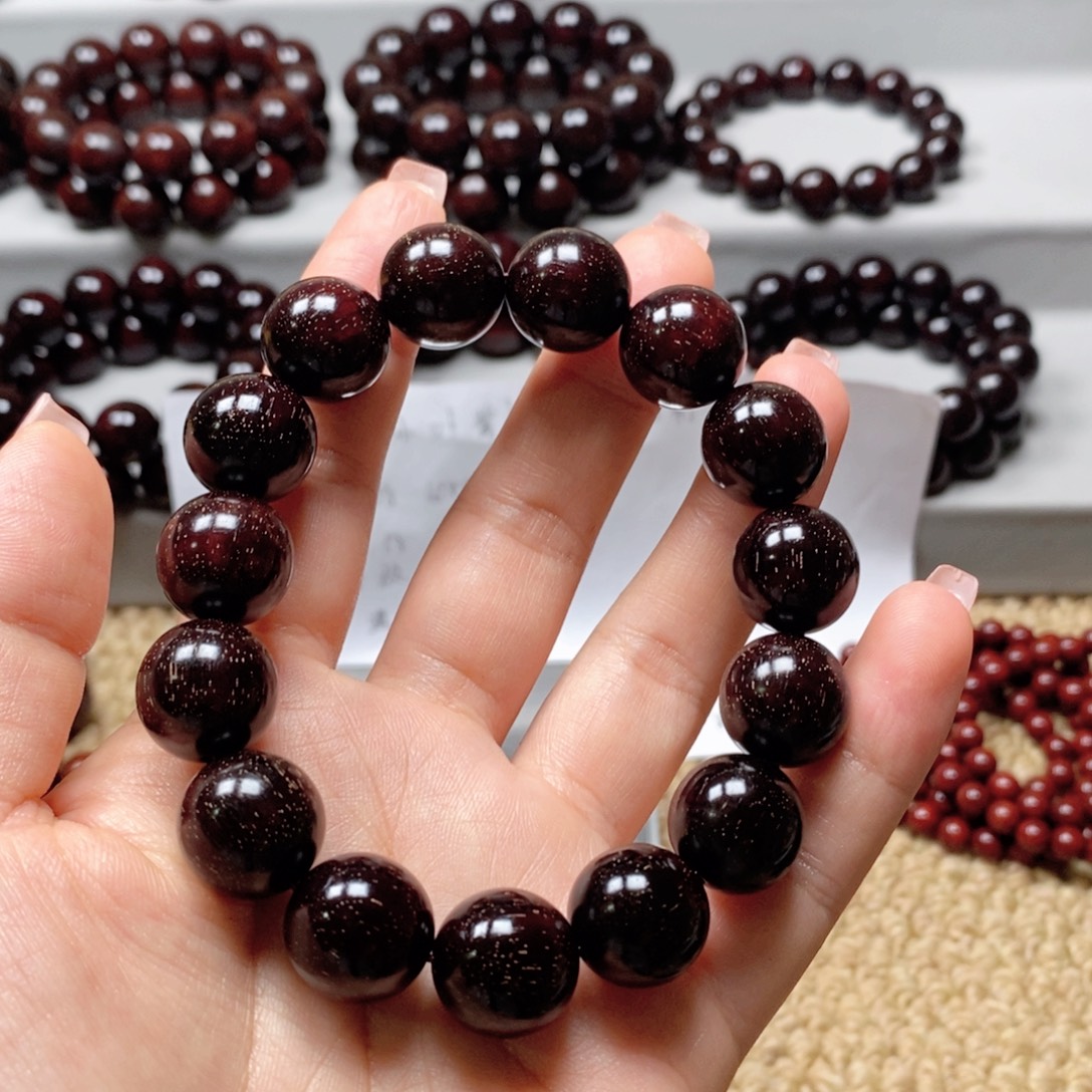 有***张檀香紫檀（小叶紫檀）1.5满