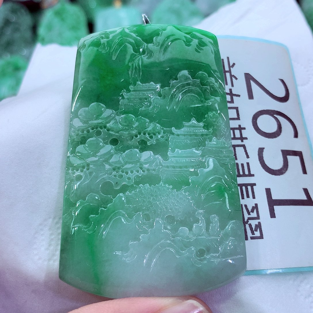 吊坠(不含链)未镶嵌翡翠