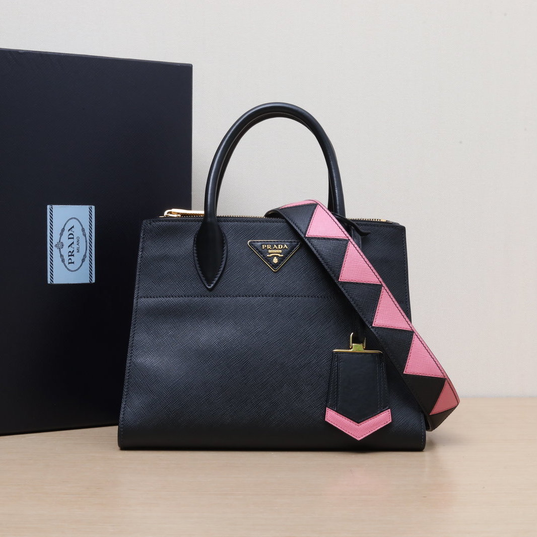 99新 Prada/普拉达 【娇】 黑色 皮革C 金扣 宽肩带 502377