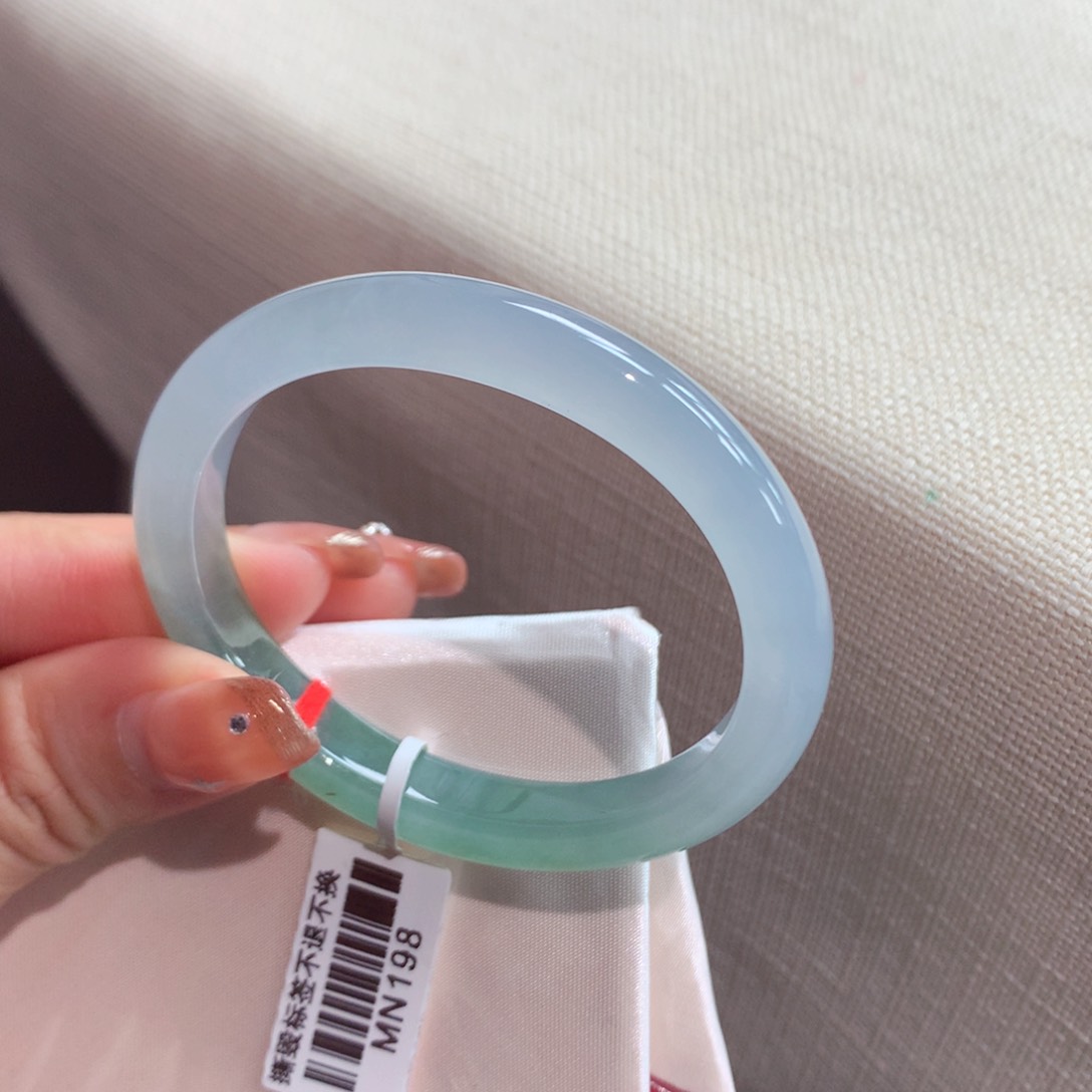 翡翠手镯未镶嵌6号