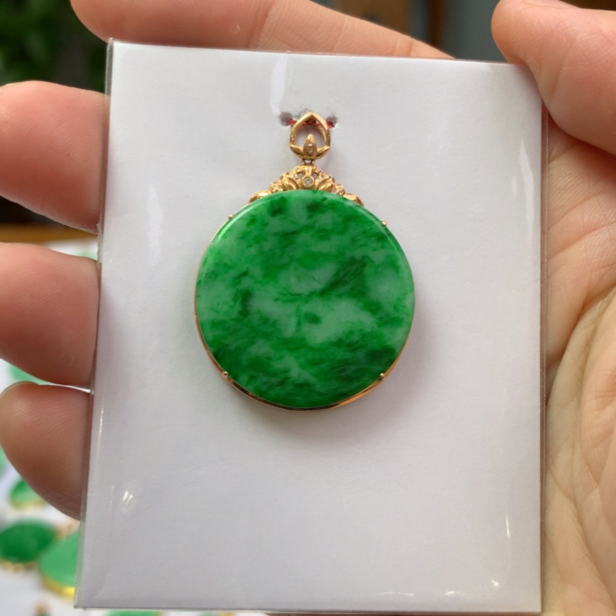 【闪购商品】翡翠颈饰18K金镶嵌翡翠首饰