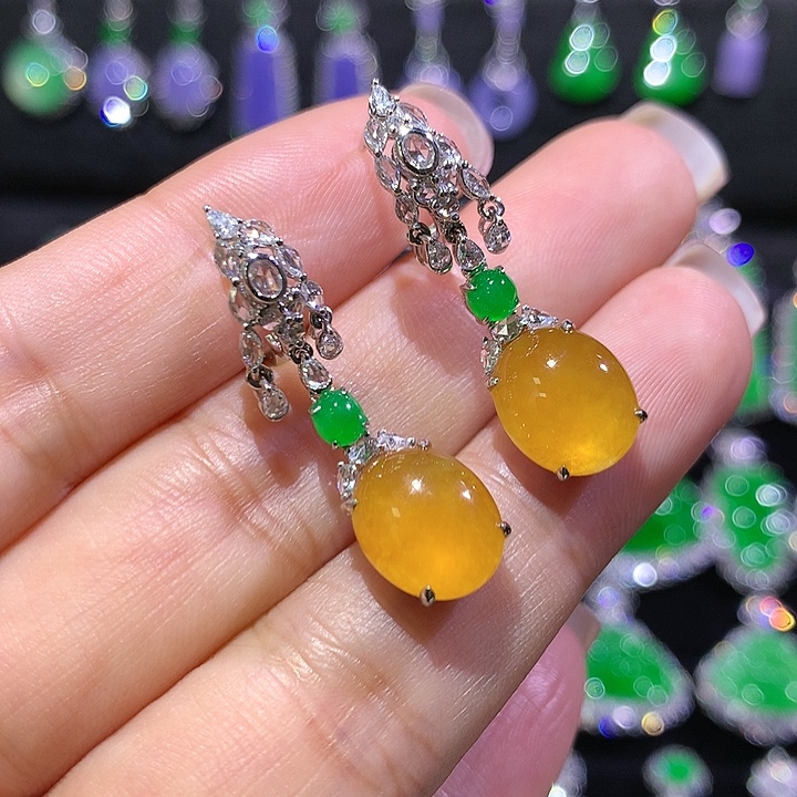 翡翠18K金镶嵌耳饰高冰黄翡