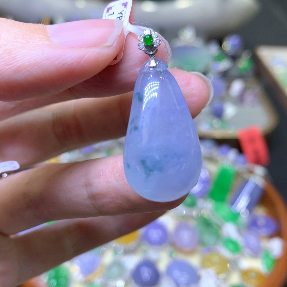 【闪购商品】翡翠颈饰18K金镶嵌翡翠吊坠项链