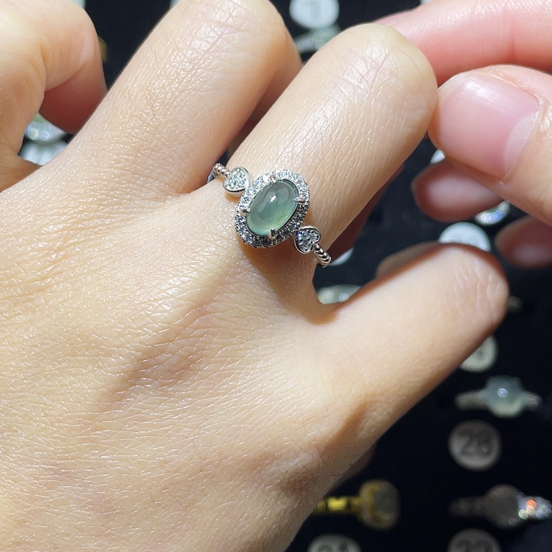 翡翠未镶嵌戒指戒指