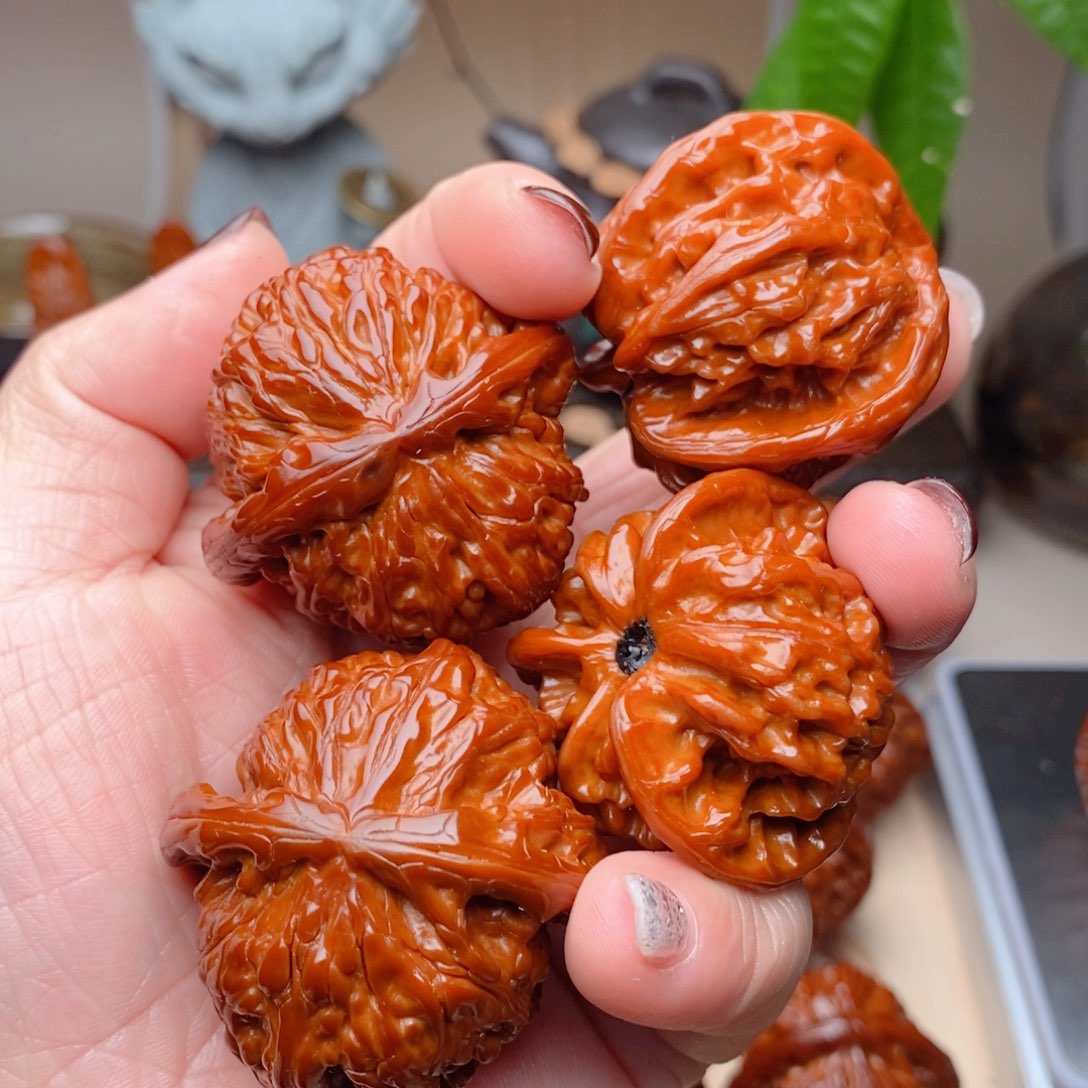 吊坠文玩核桃雅*士三棱，白狮子