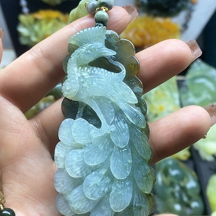 蛇纹石玉挂件未镶嵌