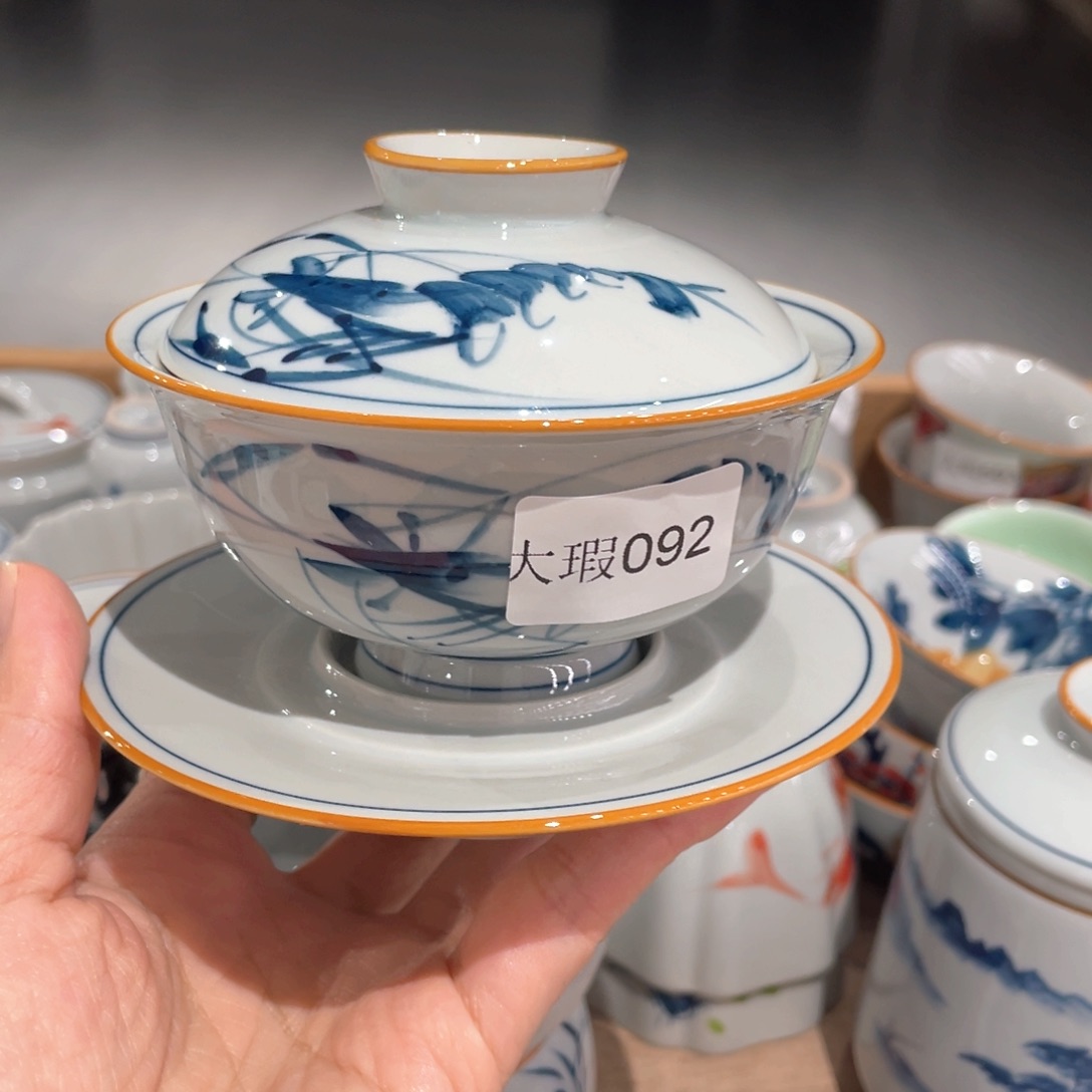 釉下手绘茶具微瑕