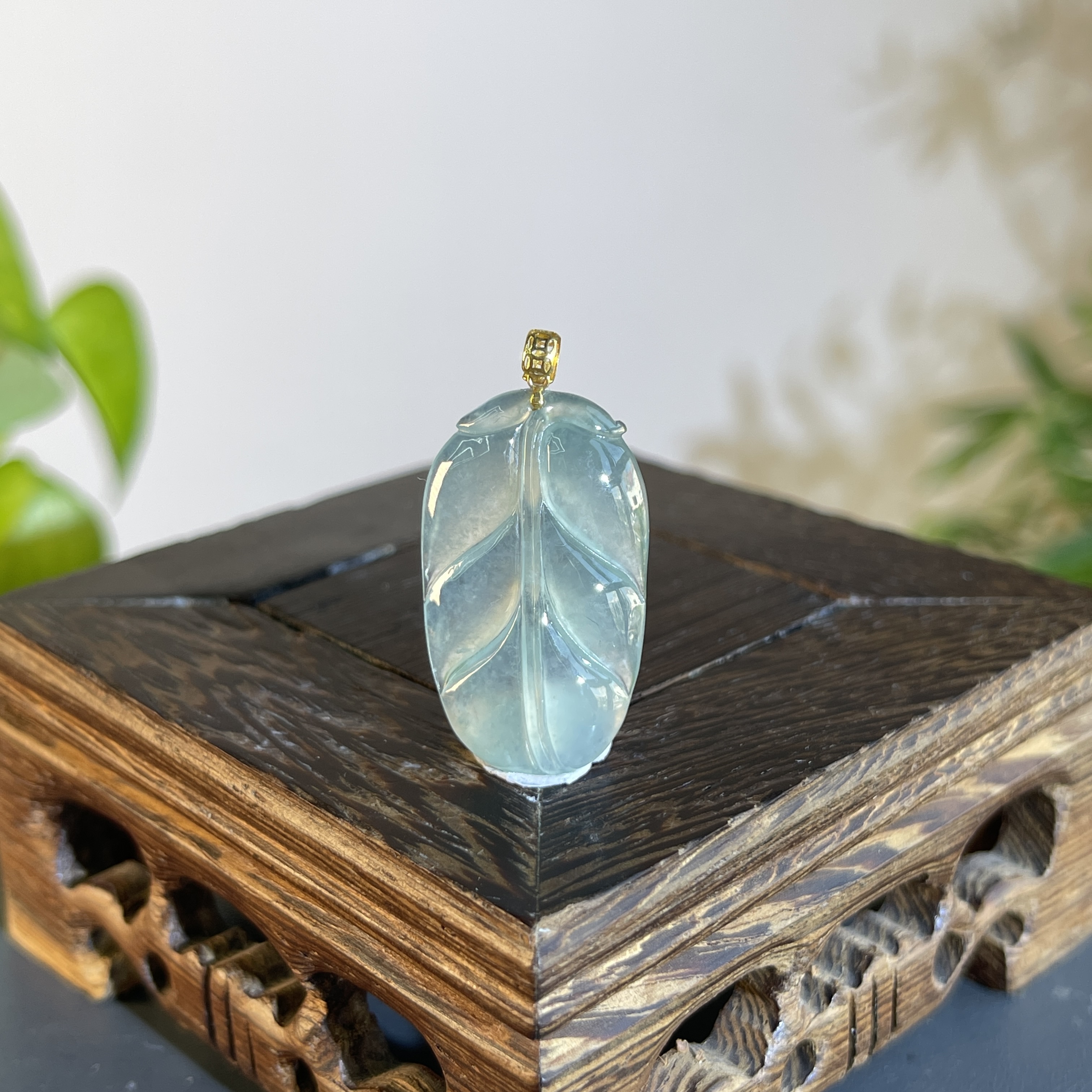 JTA25-69 天然缅甸A货翡翠 18K金扣大业有成