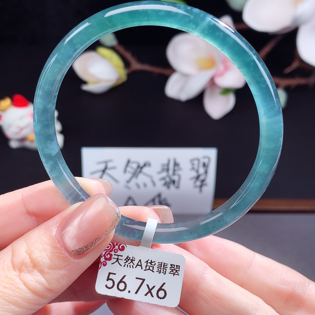 翡翠手镯（圆镯）未镶嵌