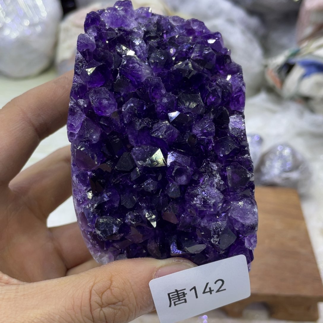 紫晶大型摆件（非配饰）未镶嵌