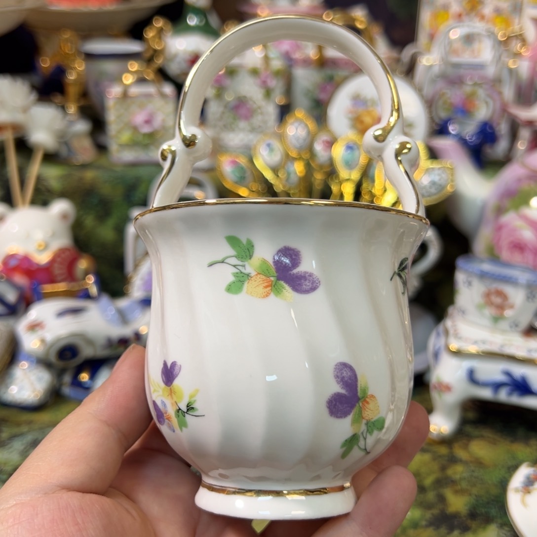 摆件鹿与海陶瓷家居用品有限公司