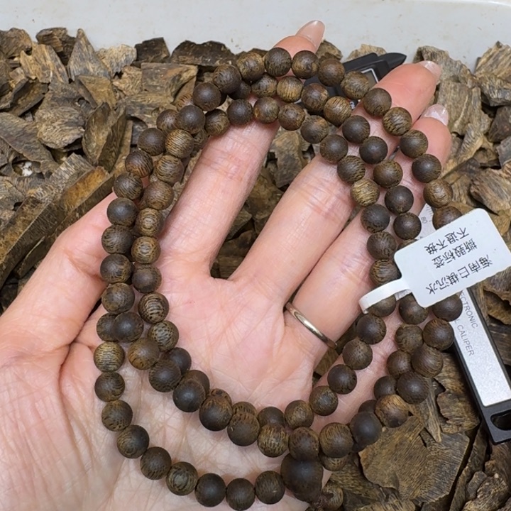 沉香手串月*白棋沉水一条