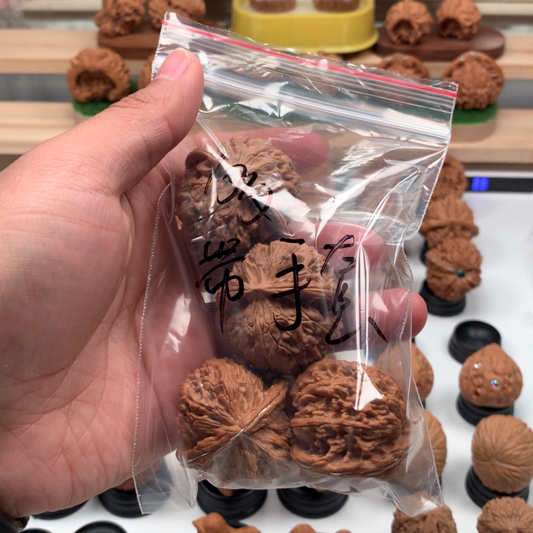 【闪购商品】文玩核桃吊坠情*结隐隐约约