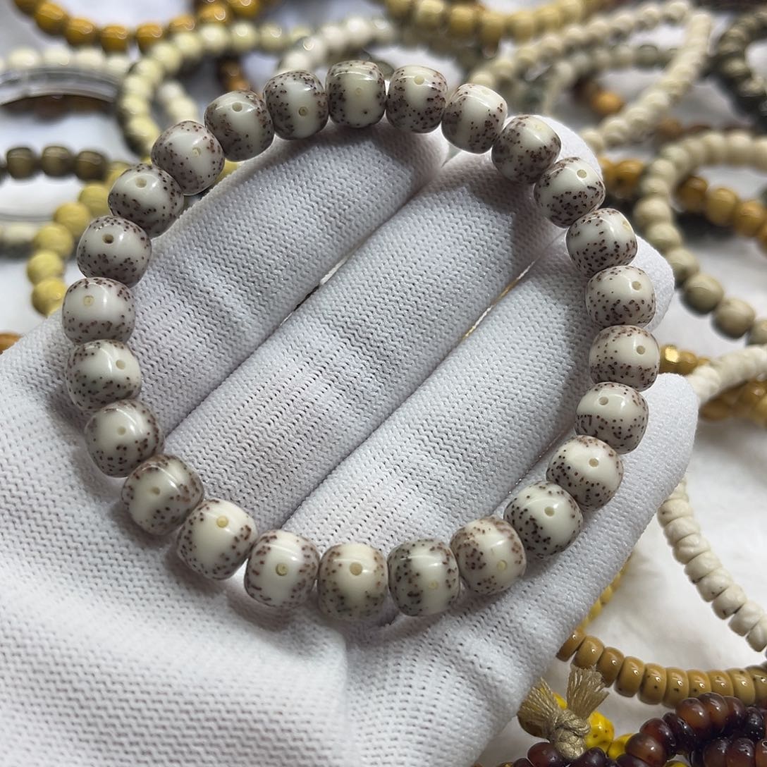 星月菩提吊坠大眼睛