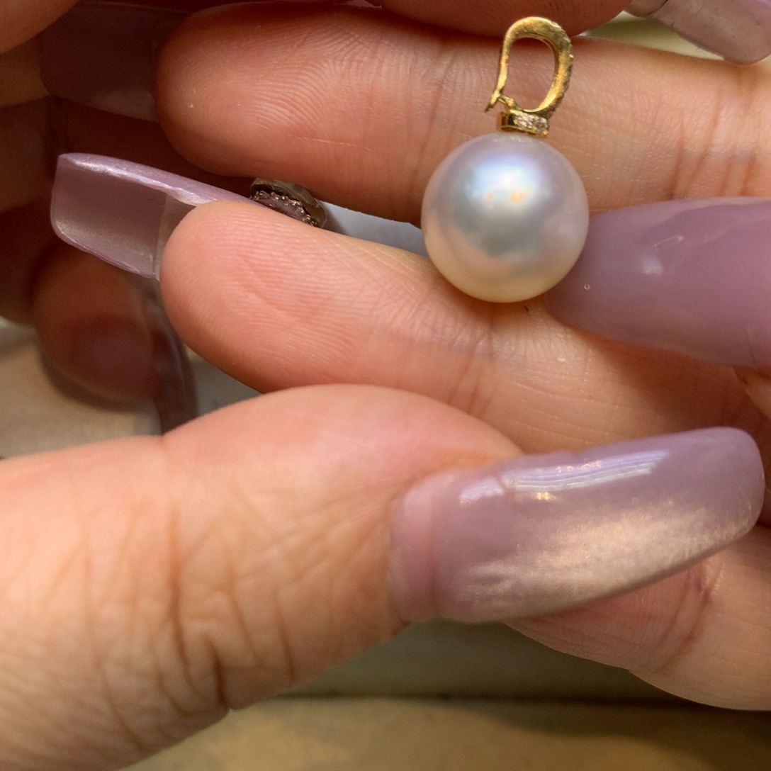 颈饰18K金镶嵌海水珍珠