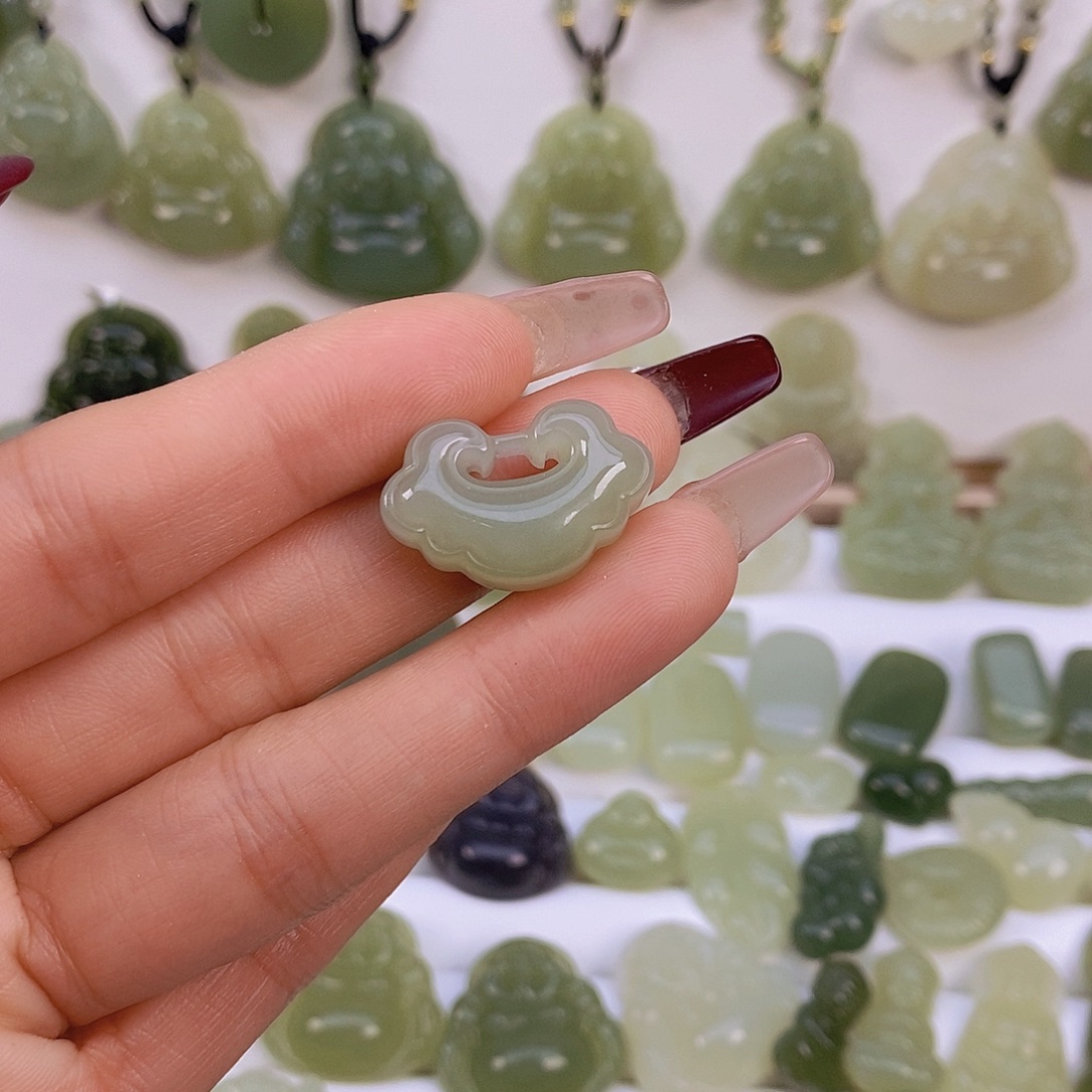 @***卿和田玉未镶嵌颈饰