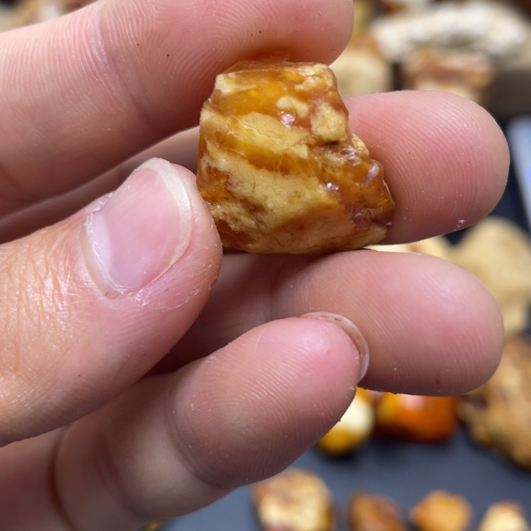 定制琥珀未镶嵌定制