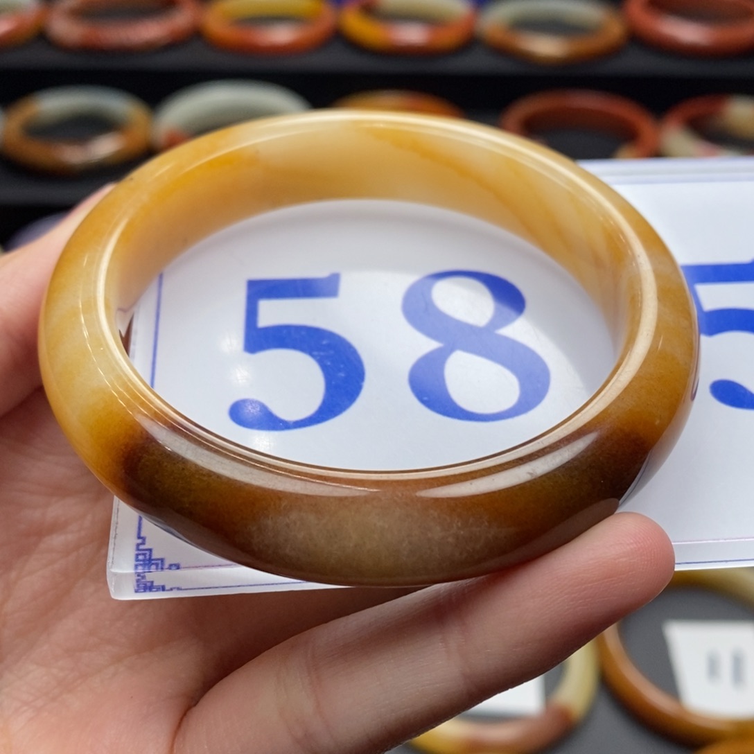 石英质玉（黄龙玉）手镯未镶嵌