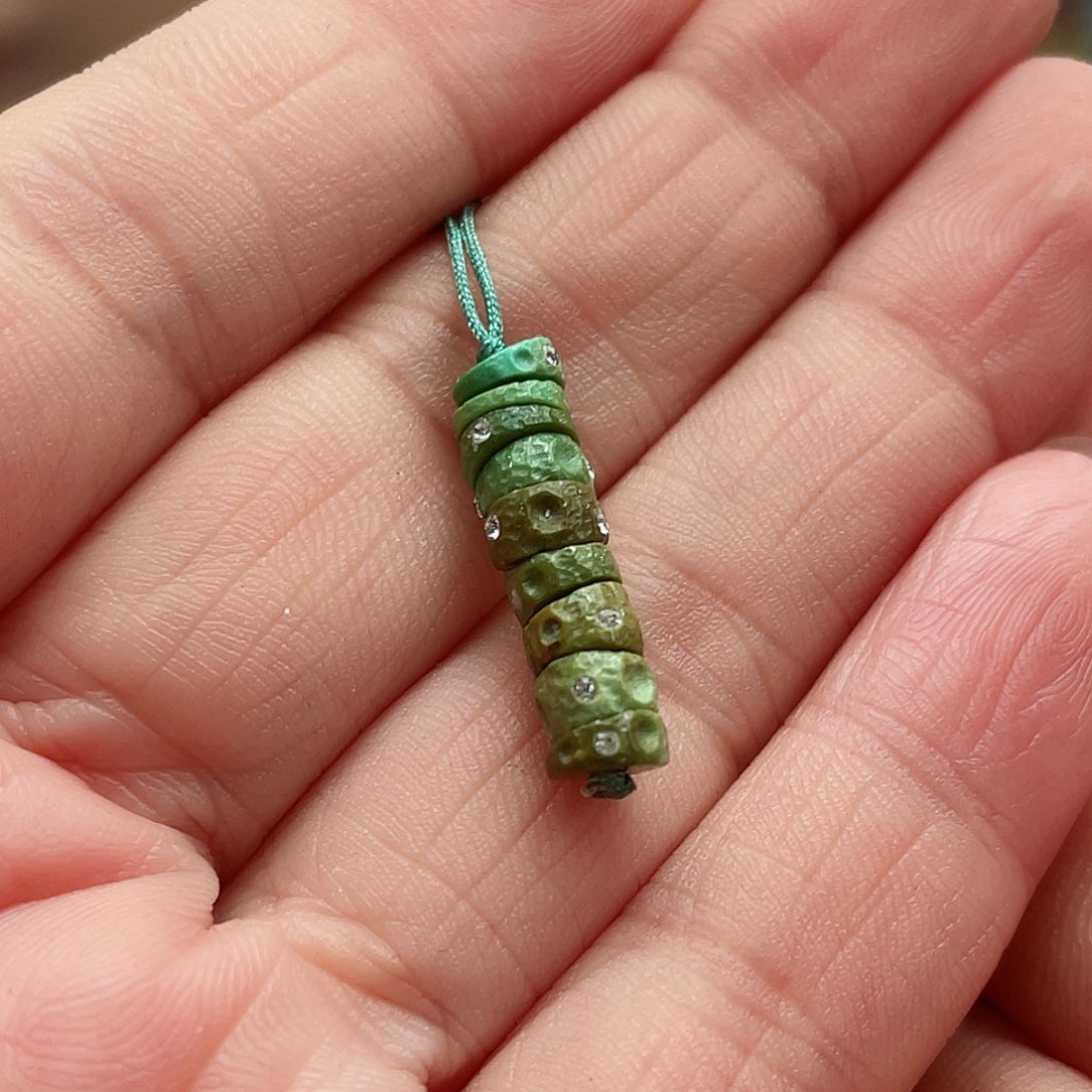 绿松石颈饰未镶嵌