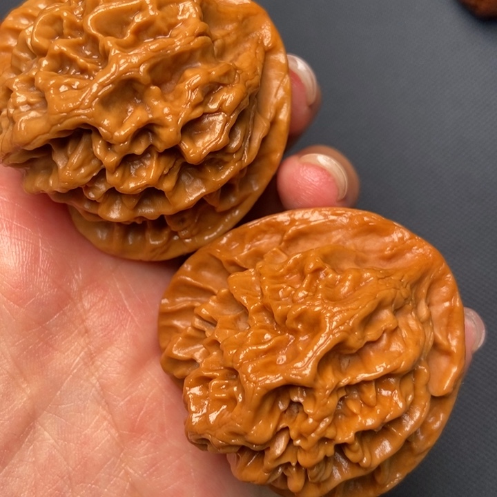 文玩核桃吊坠秦岭核桃研究所所长