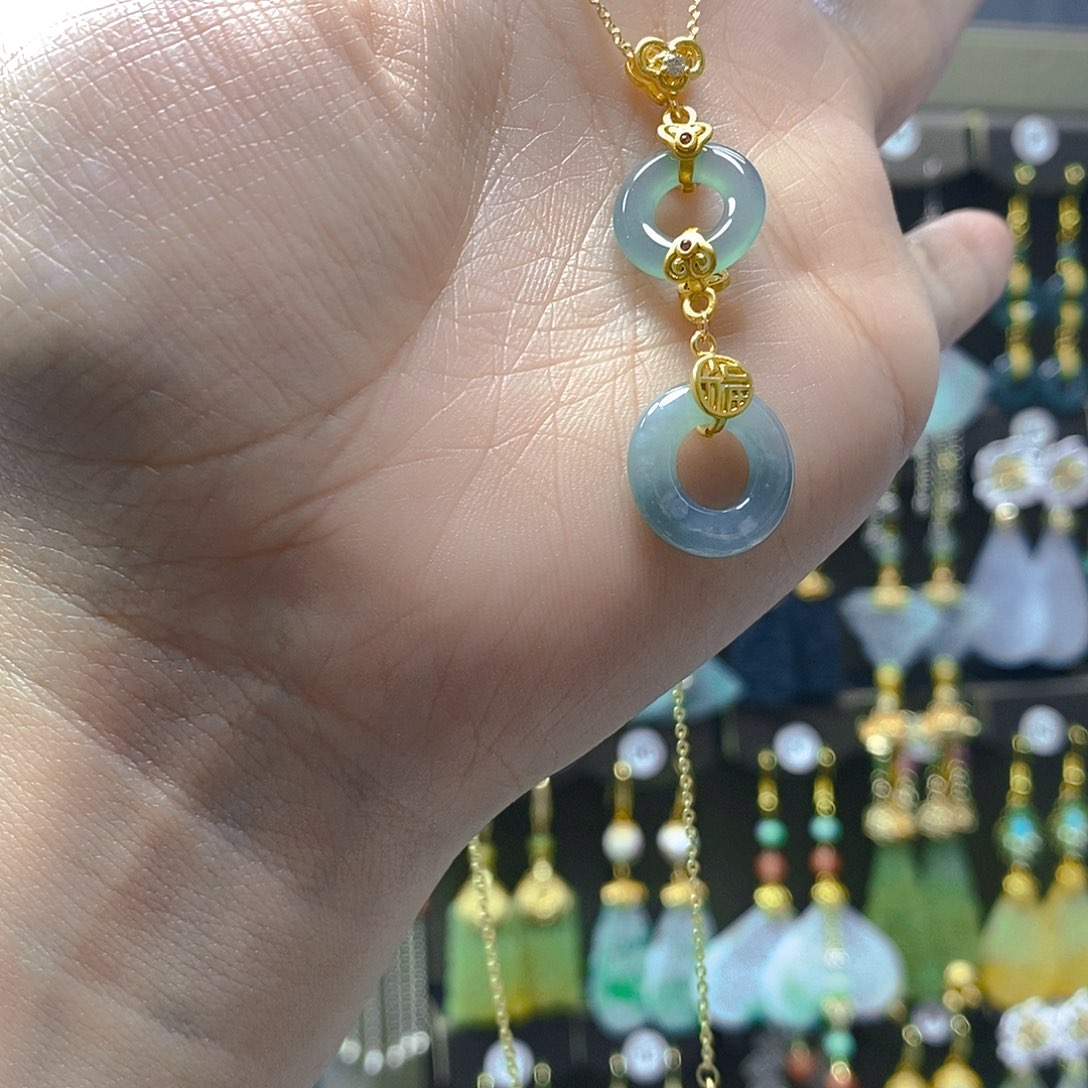 颈饰未镶嵌翡翠翡翠