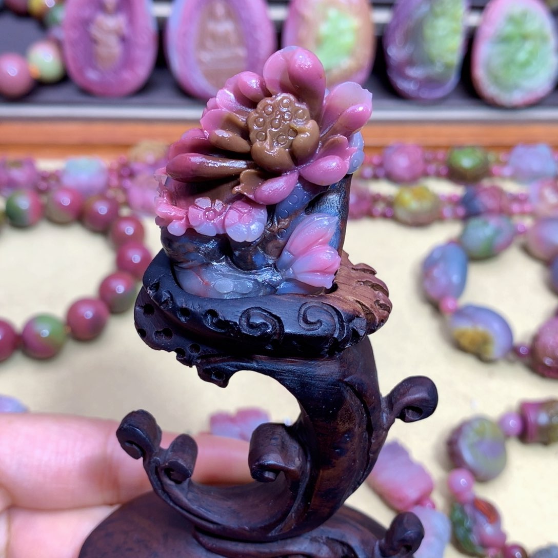 玛瑙摆件未镶嵌盐源摆件